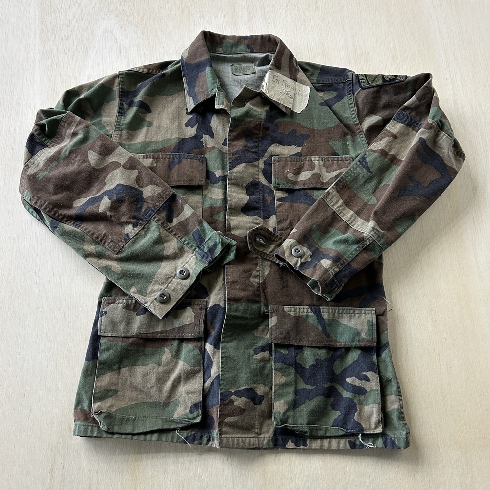 Vintage Military Jacket Mens XS Short Green Camo BDU Field Coat Leadership Patch